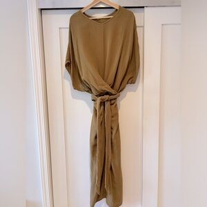 SUUNDAY // The Dolman Dress